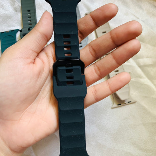 TweeDorbs Silicone Broad Buckle Bands