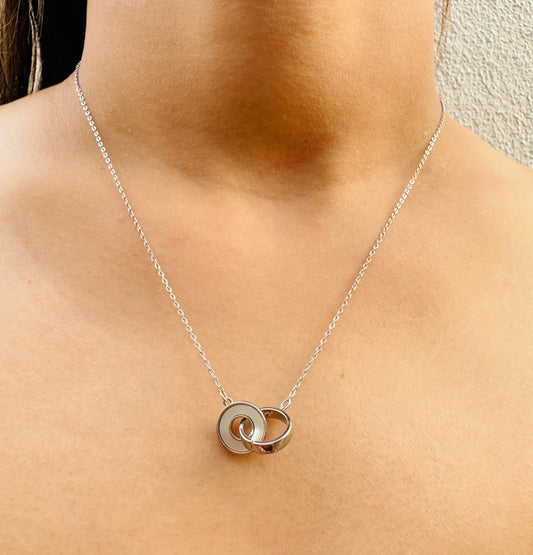 TweeDorbs  Interlocking Circle Pendant