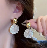 TweeDorbs Shell Temperament Earrings